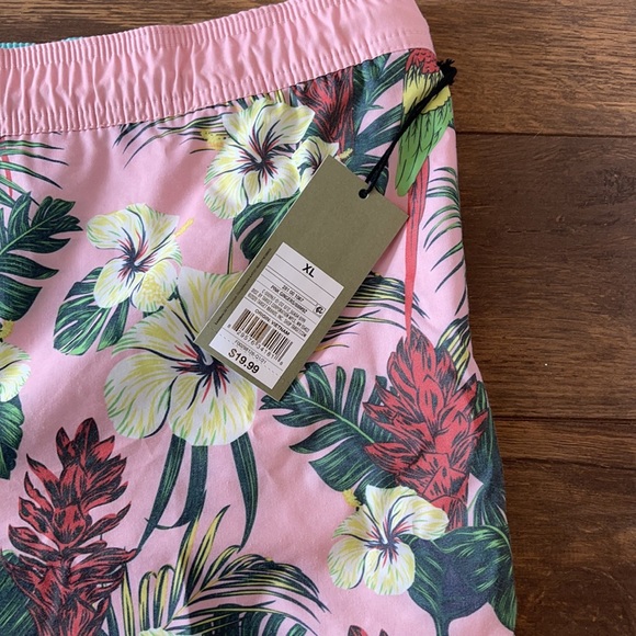 Goodfellow & Co men’s swim trunks - Picture 2 of 5